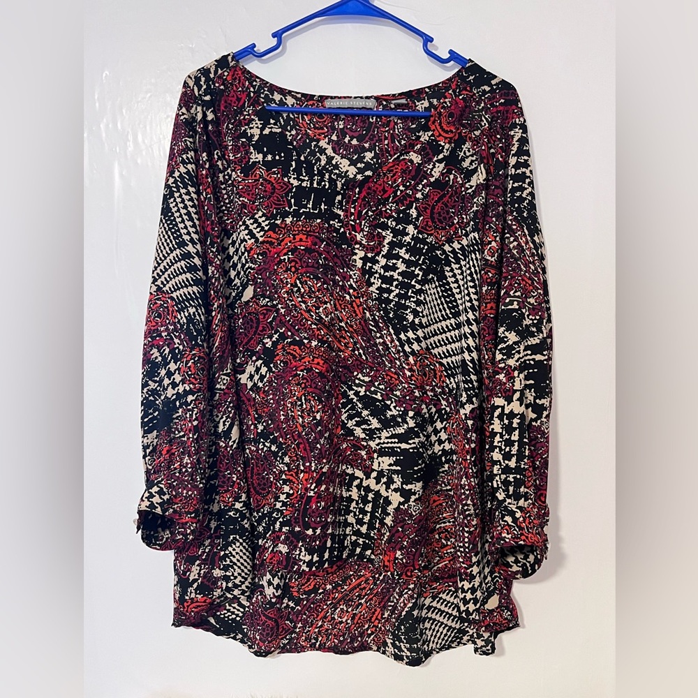 Valerie Steven’s top size Xlarge
